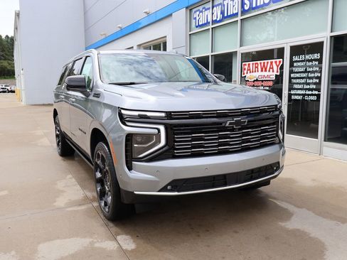 New 2026 Chevrolet Suburban High Country AWD/4WD image 2
