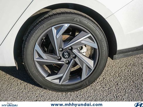 New 2025 Hyundai Elantra Sport FWD image 5