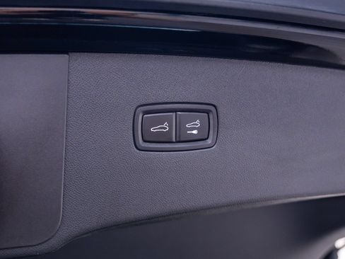Used 2024 Porsche Cayenne S AWD/4WD image 35