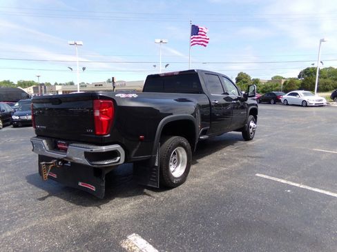Used 2021 Chevrolet Silverado 3500 LTZ w/ LTZ Convenience Package AWD/4WD image 7