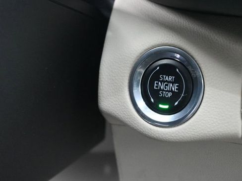 Used 2023 Buick Envision Essence image 23