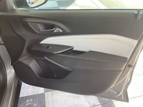 Used 2025 Chevrolet Trax LT FWD image 22