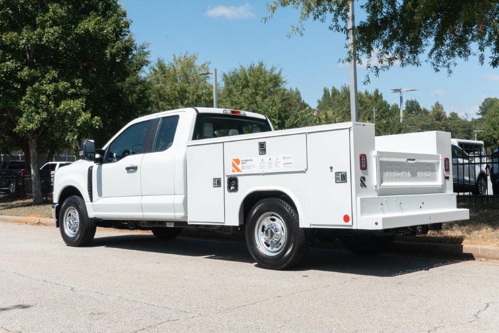 New 2027 Ford F250 XL w/ XL Chrome Package RWD image 15