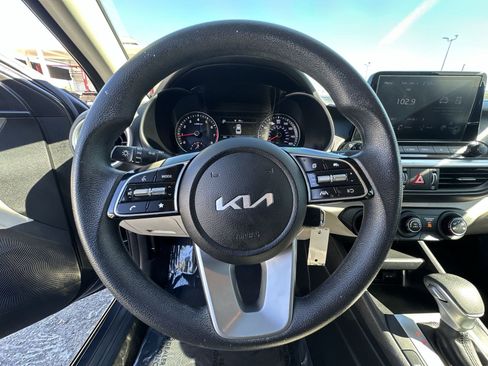 Certified 2023 Kia Forte LXS w/ LXS Technology Package image 11