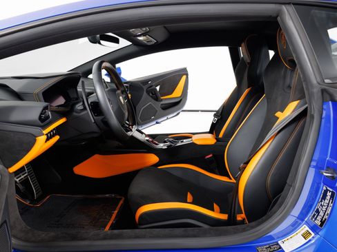 Used 2023 Lamborghini Huracan Tecnica RWD image 15