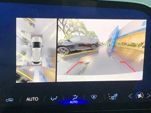 New 2024 Chevrolet Equinox EV RS FWD image 12