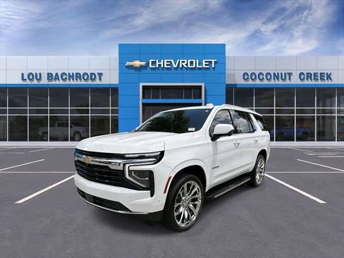 Used 2025 Chevrolet Tahoe LS AWD/4WD image 4