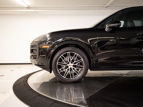 Certified 2026 Porsche Cayenne AWD/4WD image 11