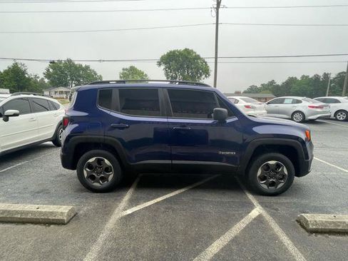 Used 2017 Jeep Renegade Sport w/ Power & Air Group AWD/4WD image 5