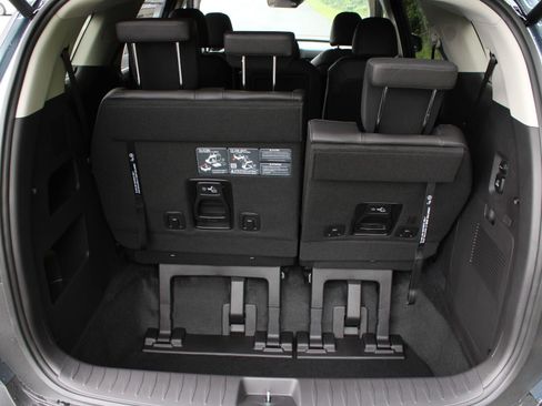 New 2027 Kia Carnival SX FWD image 8