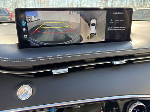 Used 2025 Genesis Electrified GV70 Advanced w/ Prestige Package image 25