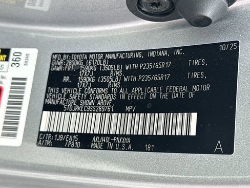 Certified 2025 Toyota Sienna XLE w/ XLE Plus Package FWD image 30