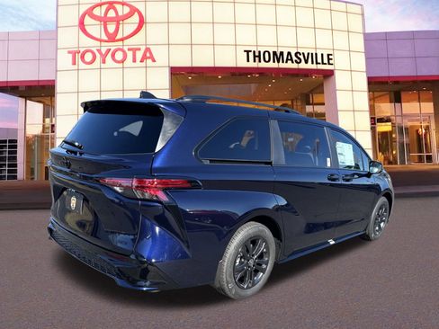 New 2026 Toyota Sienna XSE image 5