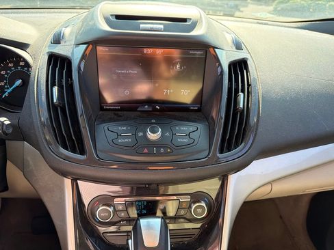 Used 2013 Ford Escape SEL FWD image 2