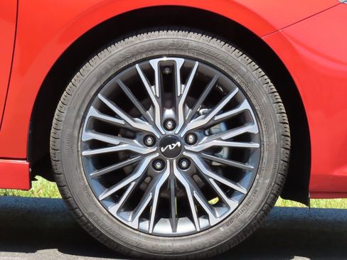 Certified 2024 Kia Forte GT-Line FWD image 12