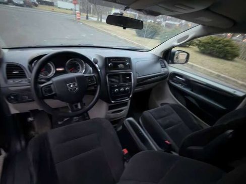 Used 2015 Dodge Grand Caravan American Value Package image 11