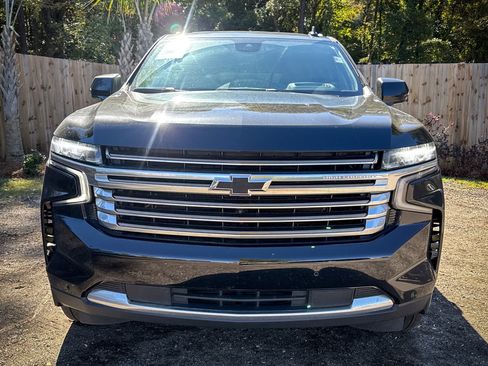 Used 2023 Chevrolet Suburban High Country image 21