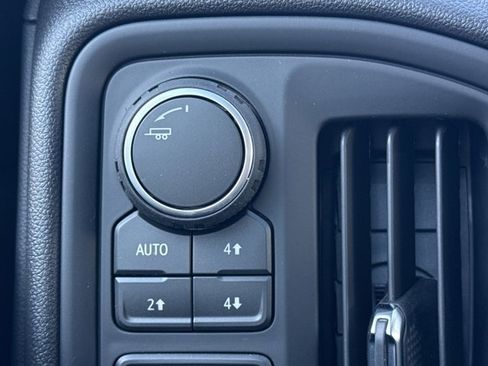 New 2026 Chevrolet Silverado 1500 Custom Trail Boss w/ LPO, Dark Essentials Package image 18