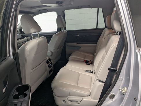 Used 2019 Honda Pilot Touring image 22