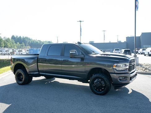 Used 2024 RAM 3500 Laramie w/ Night Edition AWD/4WD image 12