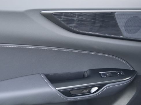 Used 2025 Lexus NX 250 FWD w/ Accessory Package (Z1) image 37