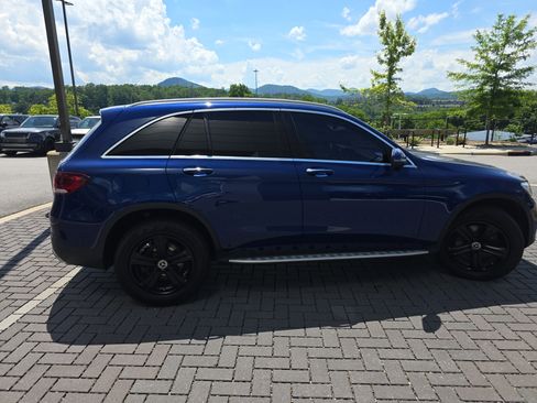 Used 2020 Mercedes-Benz GLC 300 4MATIC image 4
