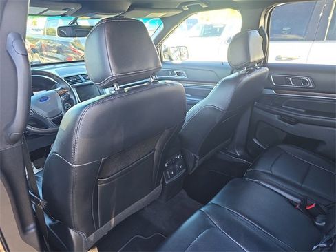 Used 2016 Ford Explorer Limited image 14