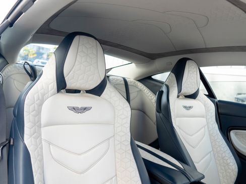 Used 2019 Aston Martin DBS Superleggera image 31