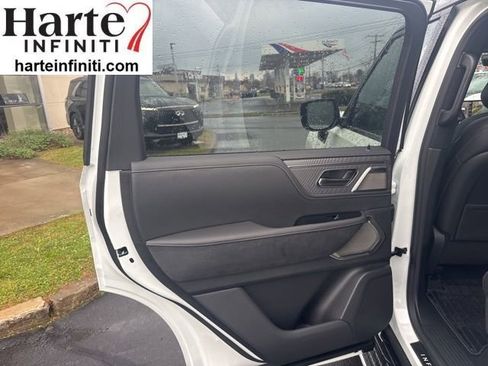 New 2026 INFINITI QX80 Autograph w/ Premium Cargo Package image 7