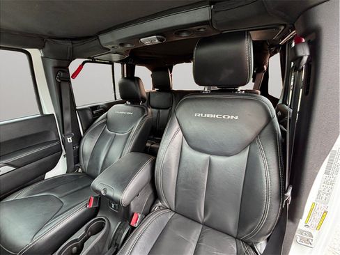 Used 2016 Jeep Wrangler Unlimited Rubicon AWD/4WD image 15