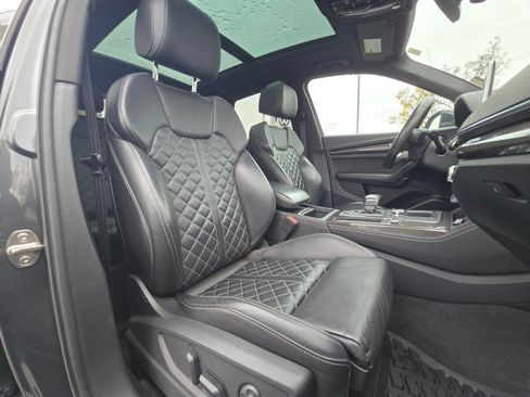 Used 2020 Audi SQ5 Premium Plus w/ Premium Plus Package image 12