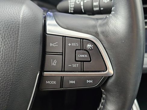 Used 2020 Toyota Highlander Limited AWD/4WD image 31
