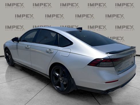 Used 2025 Honda Accord Sport image 3