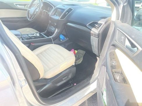 Used 2020 Ford Edge SEL w/ Convenience Package image 12