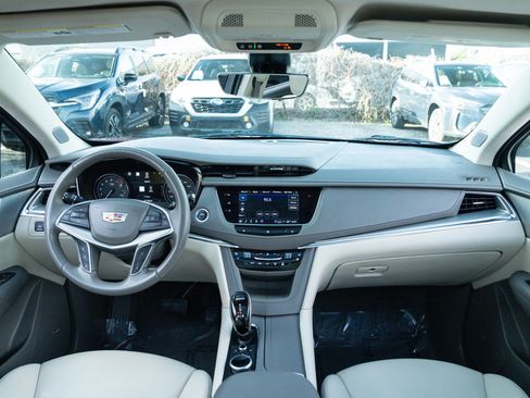 Used 2021 Cadillac XT5 Premium Luxury AWD/4WD image 19