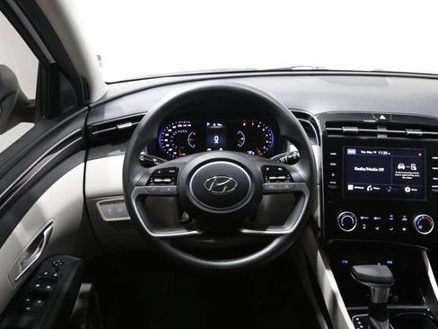 Used 2023 Hyundai Tucson SEL FWD image 11