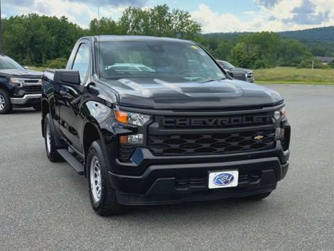 Used 2023 Chevrolet Silverado 1500 W/T w/ Trailering Package AWD/4WD image 3