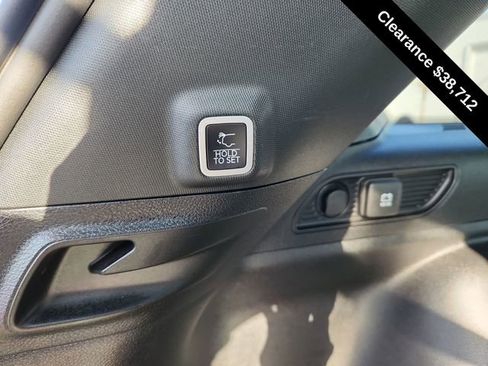 Used 2025 Jeep Grand Cherokee Limited w/ Luxury Tech Group II AWD/4WD image 31