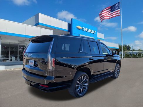 Used 2024 Cadillac Escalade Sport image 4