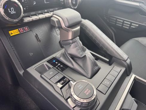 New 2026 Toyota 4Runner Limited AWD/4WD image 15