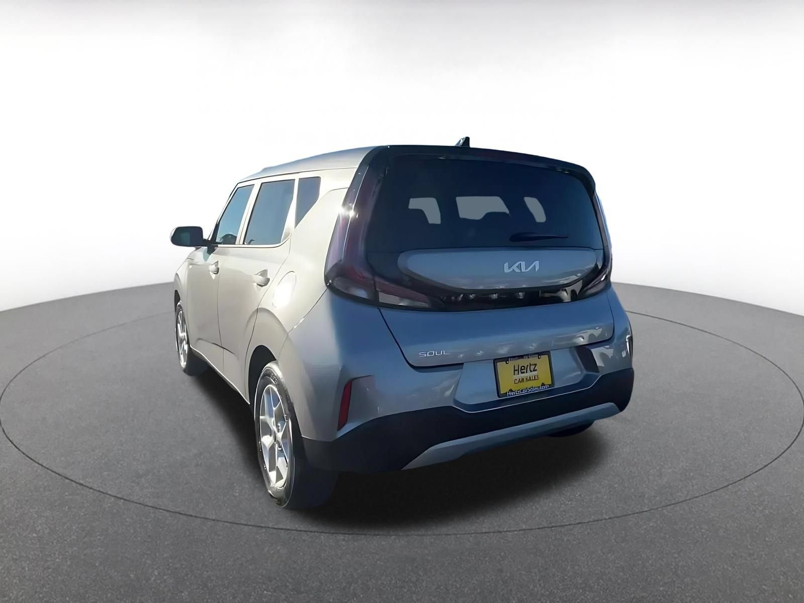 Used 2025 Kia Soul LX w/ LX Technology Package FWD image 10
