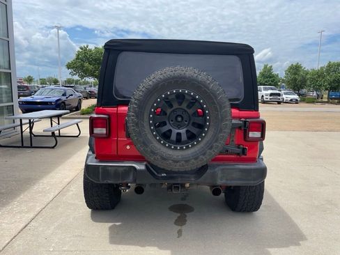 Used 2018 Jeep Wrangler Unlimited Sport S AWD/4WD image 6