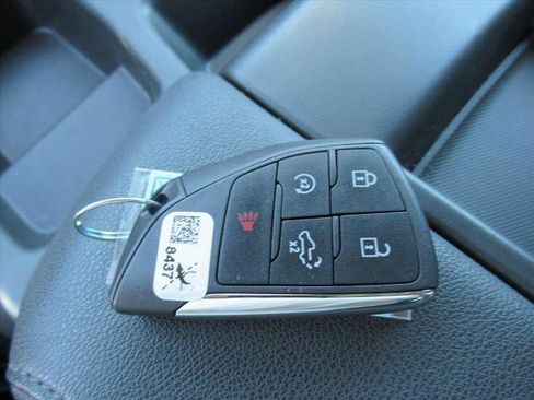 Used 2024 Chevrolet Silverado 1500 LT AWD/4WD image 26