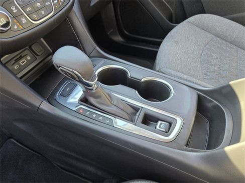 Used 2024 Chevrolet Equinox LT image 25