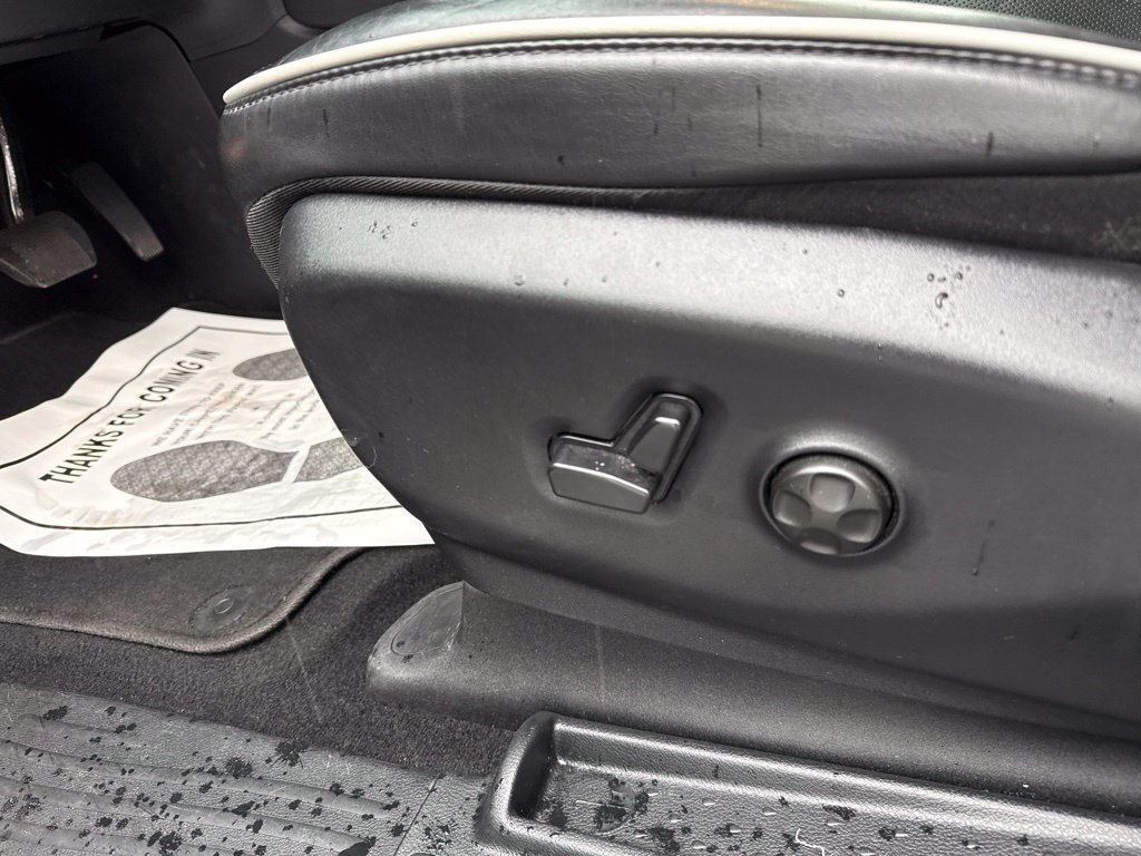 Used 2025 Chrysler Pacifica Limited FWD image 29