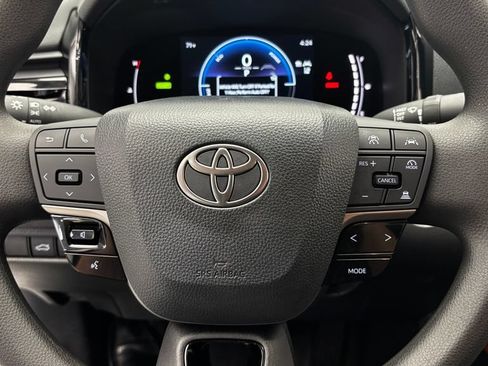 Used 2026 Toyota Camry LE FWD image 19
