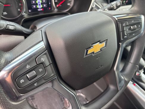Used 2025 Chevrolet Blazer LT FWD image 27