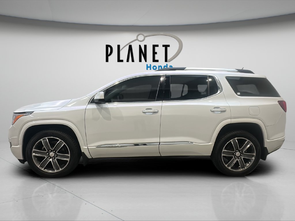 Used 2018 GMC Acadia Denali w/ Technology Package AWD/4WD image 5