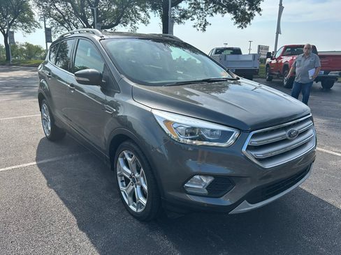 Used 2017 Ford Escape Titanium w/ Equipment Group 301A FWD image 3