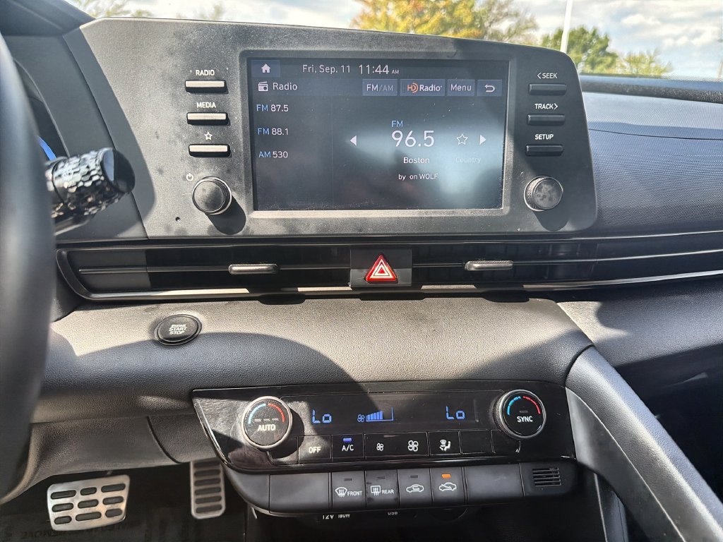 Used 2025 Hyundai Elantra Sport FWD image 22